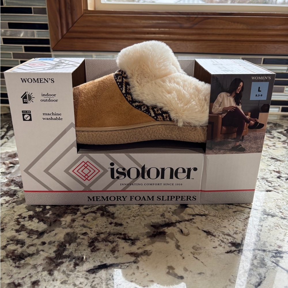 Isotoner Women's Memory Foam Classic Comfort Clog Slipper Sz Large